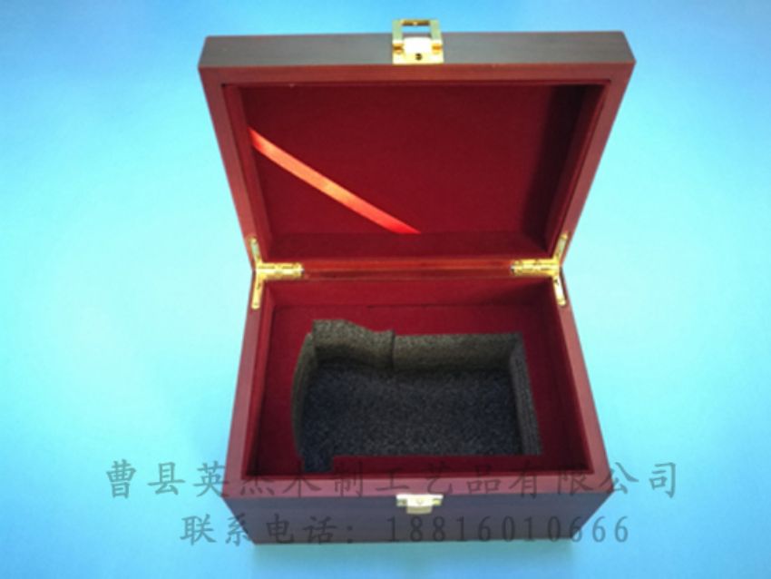 點(diǎn)擊查看詳細(xì)信息<br>標(biāo)題：竹木茶葉盒 閱讀次數(shù)：1231
