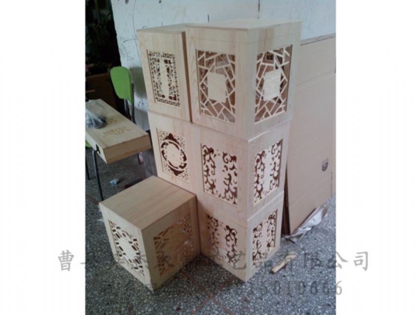 點擊查看詳細信息<br>標題：木制白酒盒 閱讀次數(shù)：1560