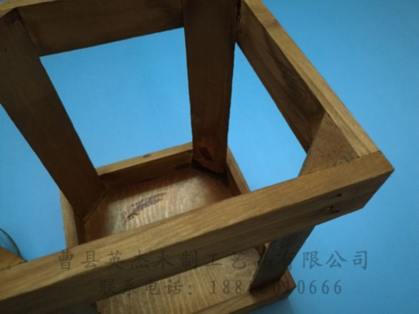 點擊查看詳細信息<br>標題：木制底座  木制杯蓋 閱讀次數(shù)：1008